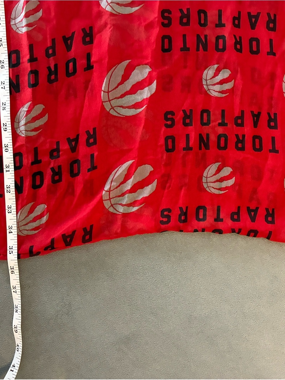 Red Toronto Raptors Logo Infinity Scarf - Picture 8 of 8